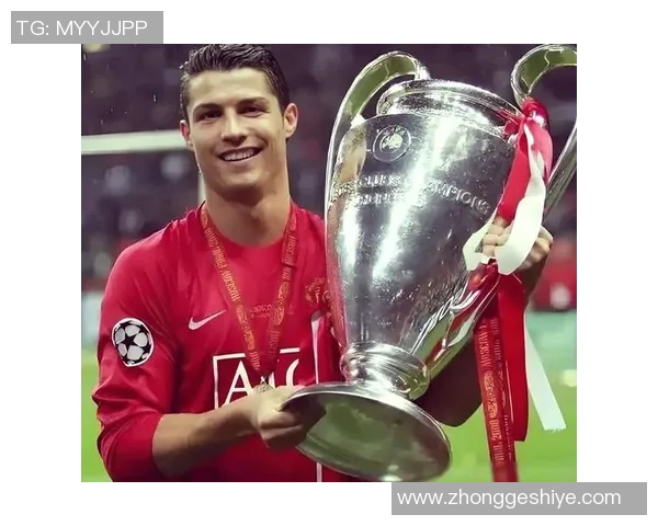 足球明星专用杯的独特设计与魅力展示让你领略足球的激情与风采 足球明星专用杯的独特设计与魅力展示让你领略足球的激情与风采