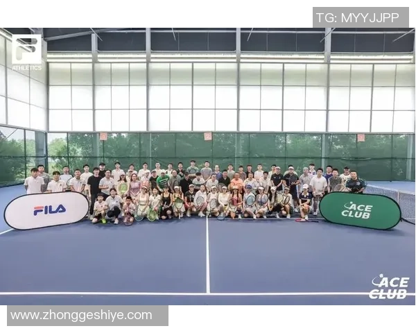 成都网球队的力量揭秘：网球巨献背后的奋斗与荣耀